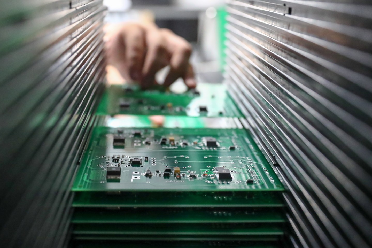 MikroEM Tekhnologii, Russian manufacturer of electronic components