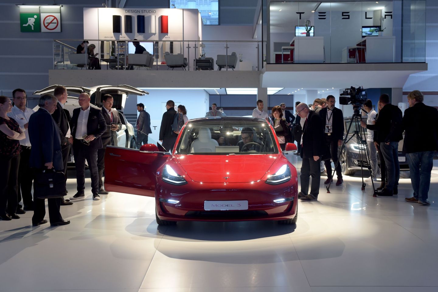 FRANCE-AUTOMOBILE-PARIS-MOTOR-SHOW-TESLA