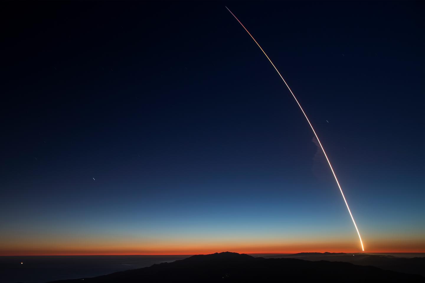 SpaceX Launches Falcon 9 Rocket
