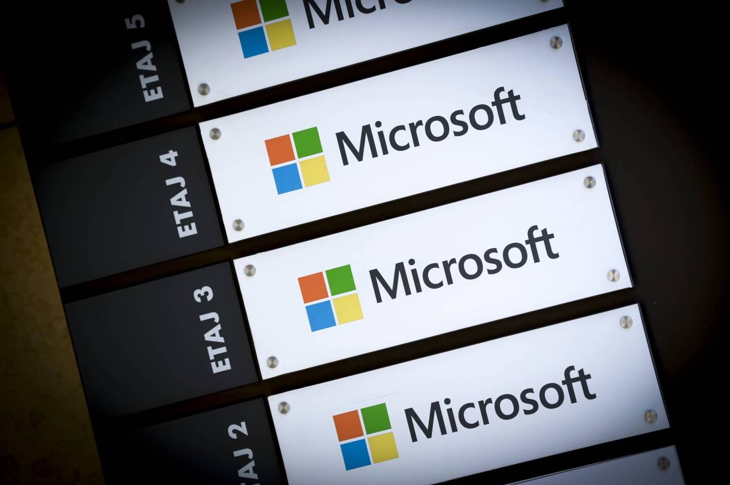 Microsoft will contribute over 60,000 patents to the Open Invention Network.