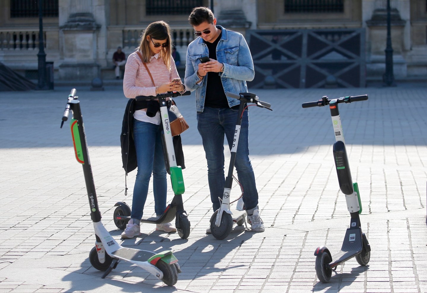 Electric Scooters In Paris : Illustration