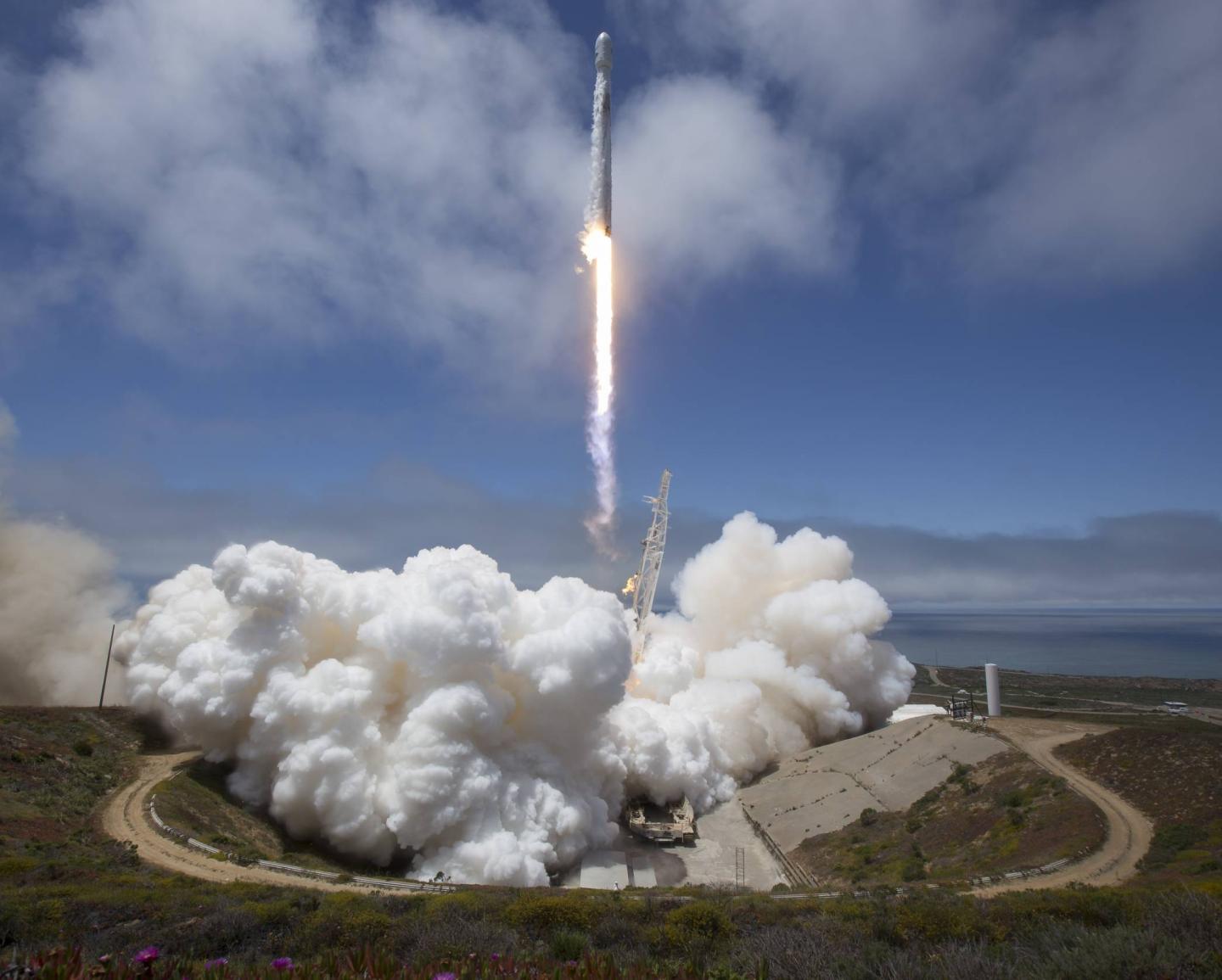 SpaceX Falcon 9 Rocket