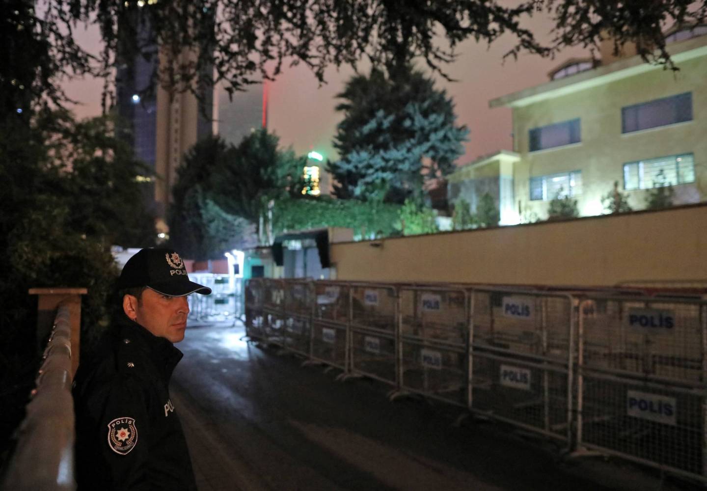 A Turkish police stands guard outside the Saudi Arabia's consulate in Istanbul