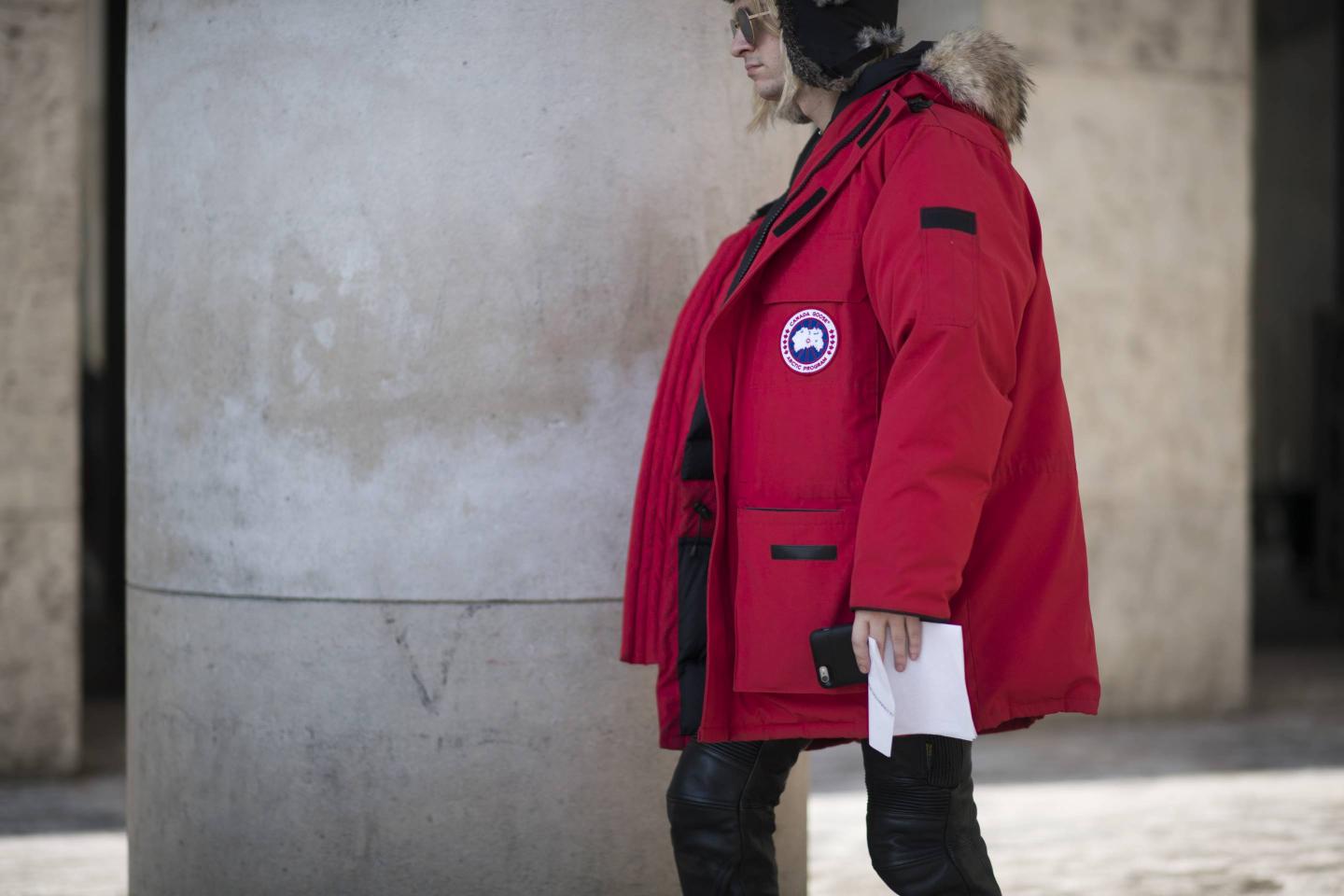 Street Style : Paris Fashion Week - Menswear Fall/Winter 2017/2018 : Day Three
