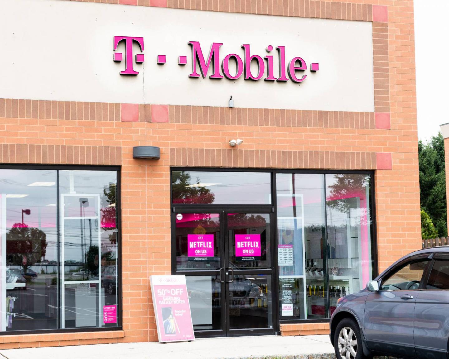 T-Mobile store in North Brunswick Township, New Jersey