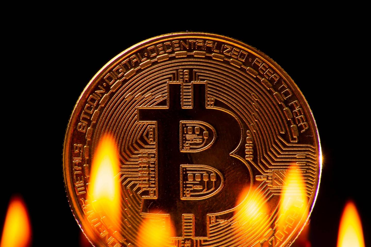 Bitcoin Value Falls