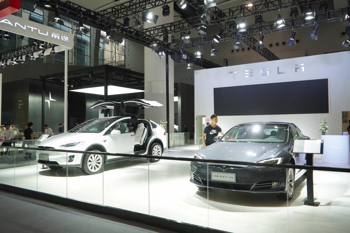 Tesla's New Energy Vehicles Are Showed at Guangzhou International Automobile Exhibition 2018