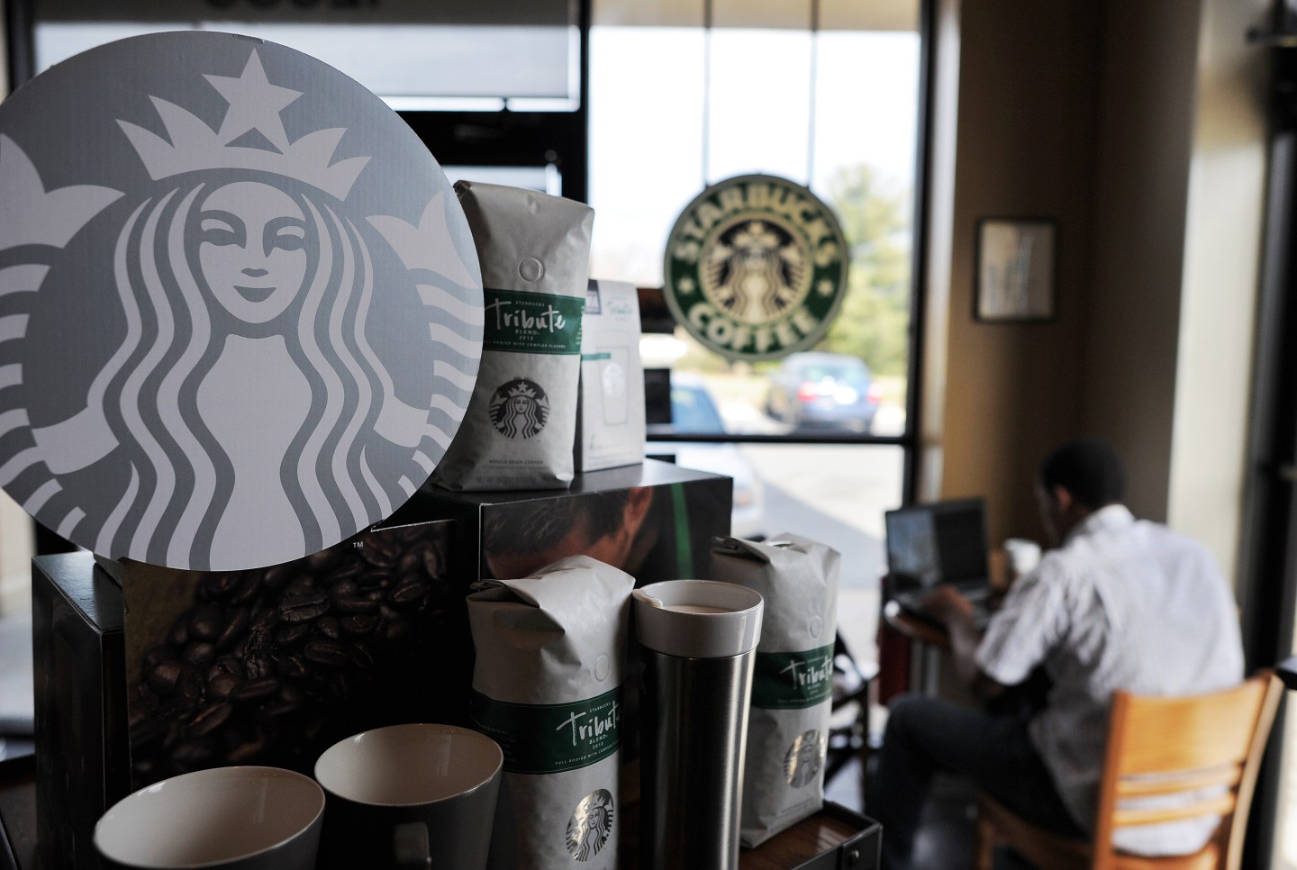 US-ECONOMY-RETAILER-STARBUCKS