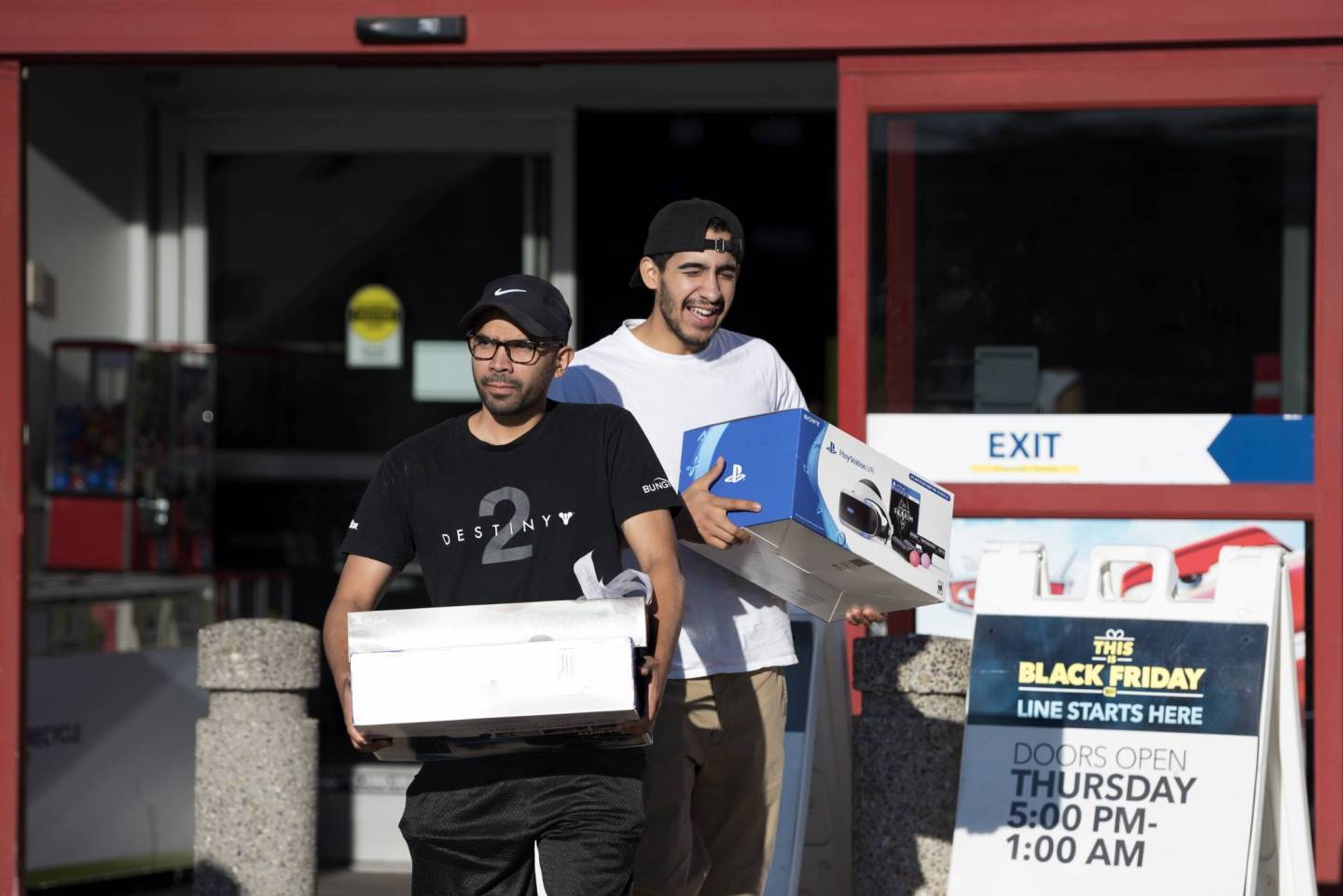 Black Friday Shoppers at Best Buy