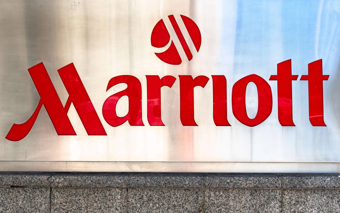Sign and logo of the Marriott Hotels and Resorts.
