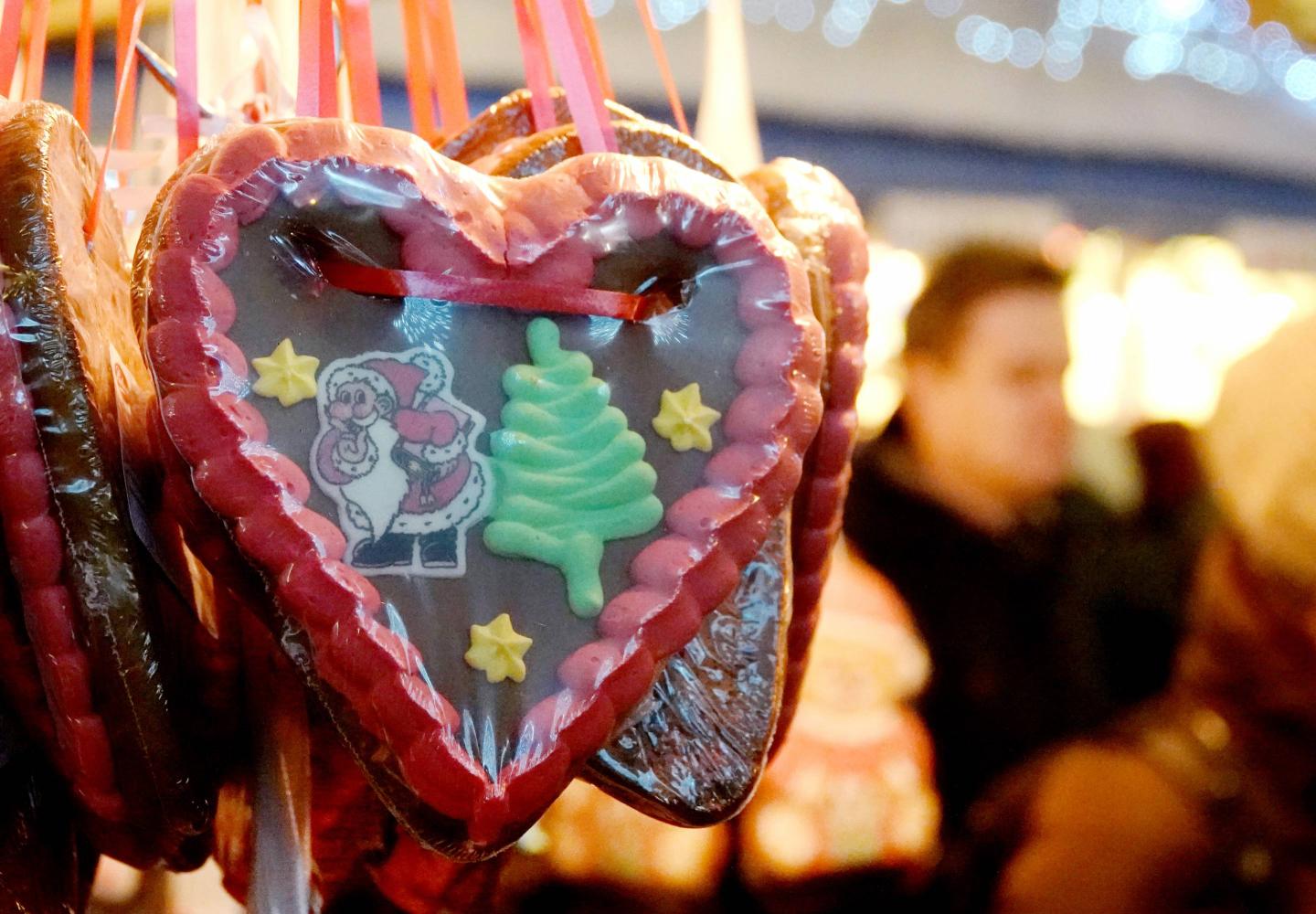 Gingerbread heart at Christmas