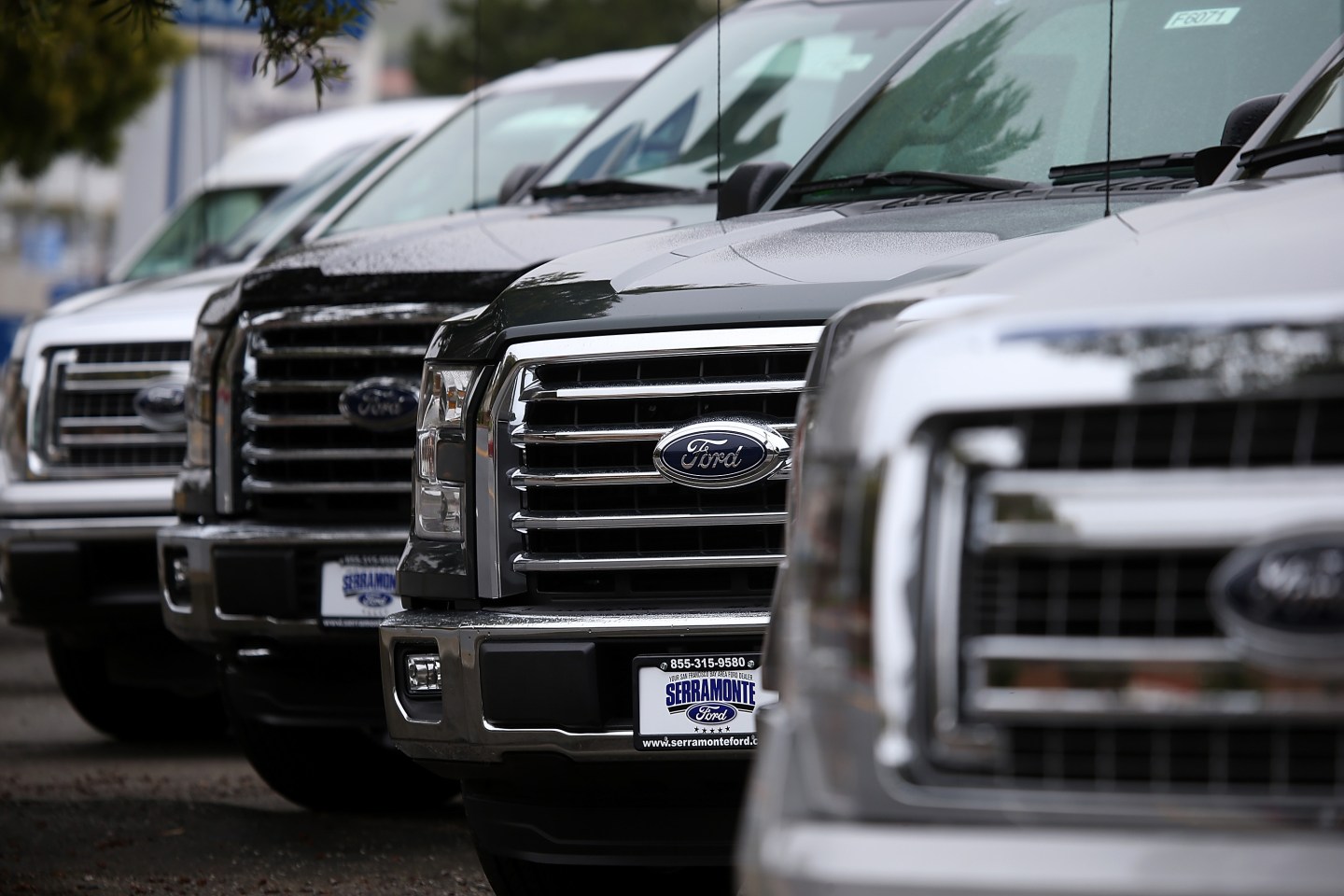 Ford First Quarter Earnings Drop Due To Strong Dollar, Weak Sales