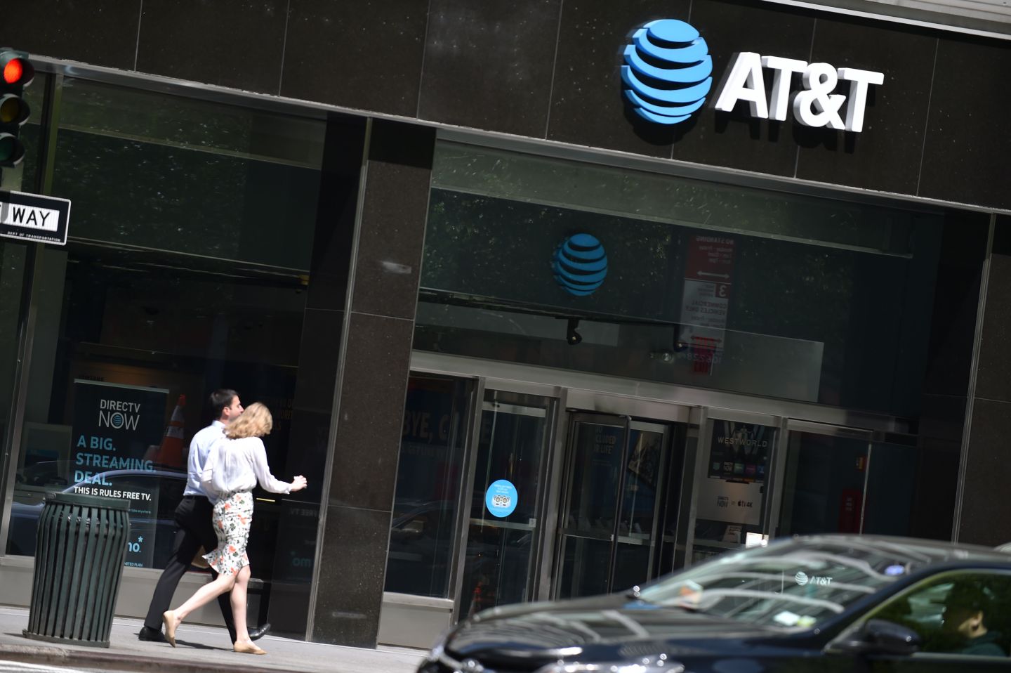 US-ECONOMY-AT&amp;T