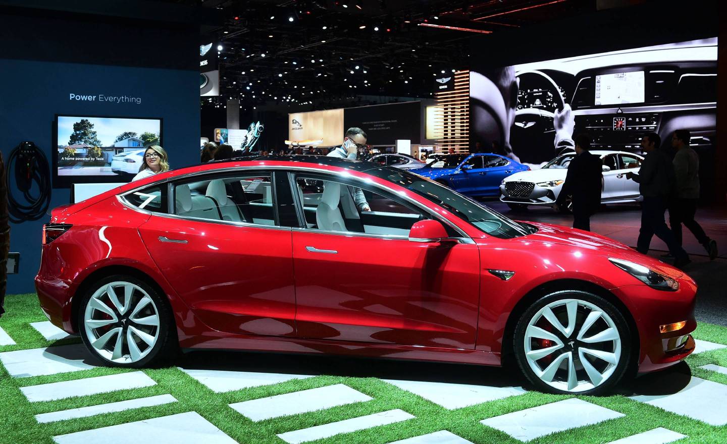 Tesla Model 3 Strong Sales Bolsters Company's Outlook