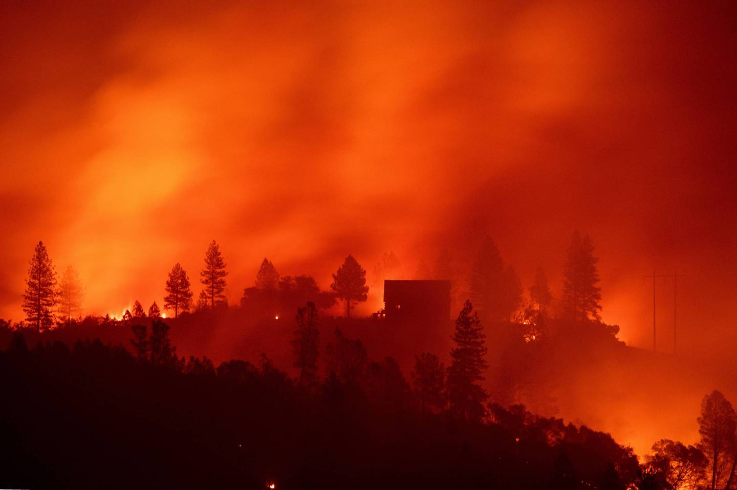 TOPSHOT-US-FIRE-CALIFORNIA-ENVIRONMENT-WEATHER