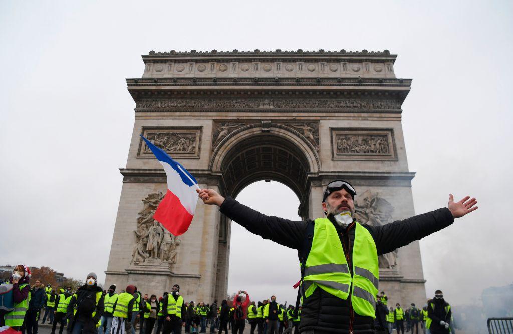 TOPSHOT-FRANCE-SOCIAL-POLITICS-ENVIRONMENT-OIL-DEMO