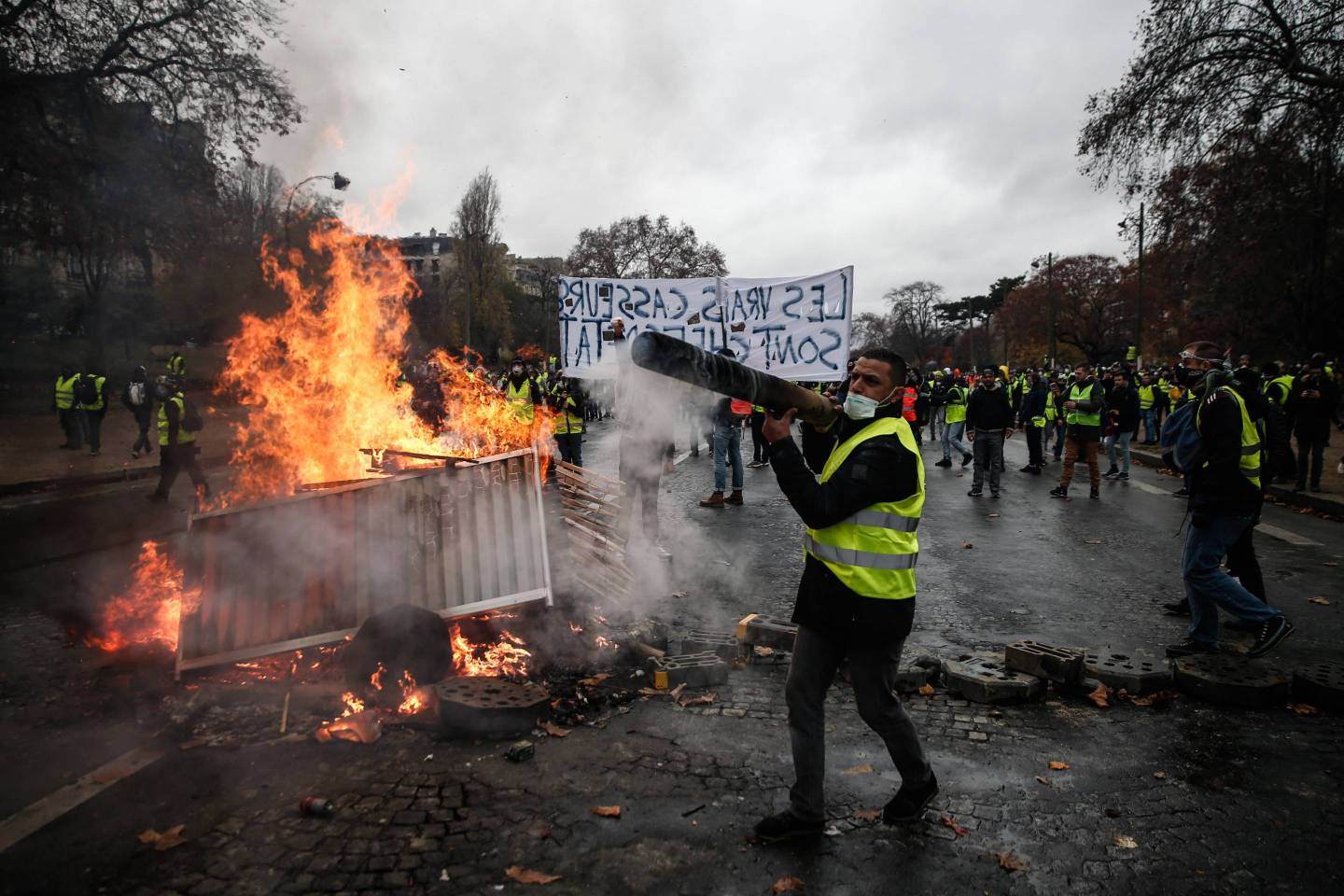 TOPSHOT-FRANCE-SOCIAL-POLITICS-DEMO-FUEL