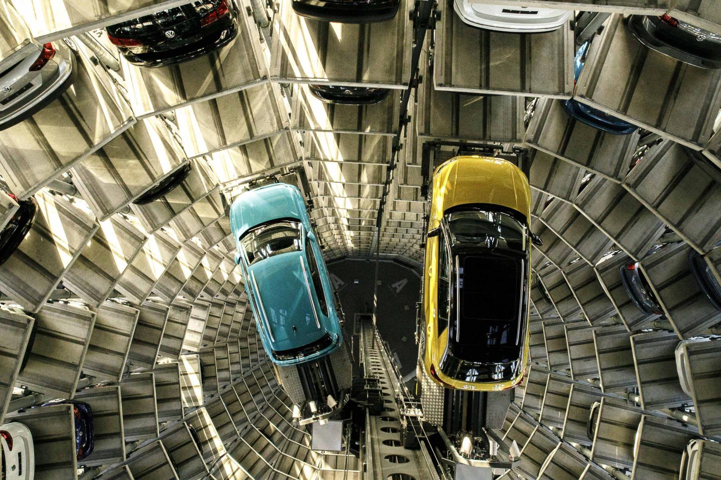 Volkswagen Warns Of Difficult 2019