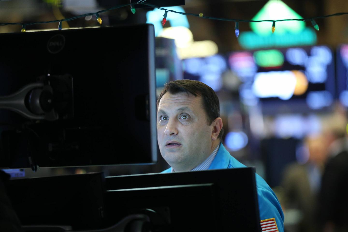 Stocks Dive Nearly 800 Points On U.S. China Trade Fears