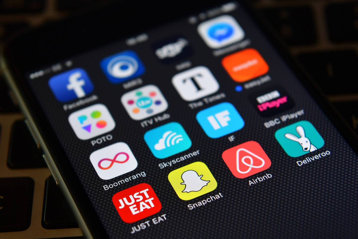 Popular Smart Phone Apps Of 2016