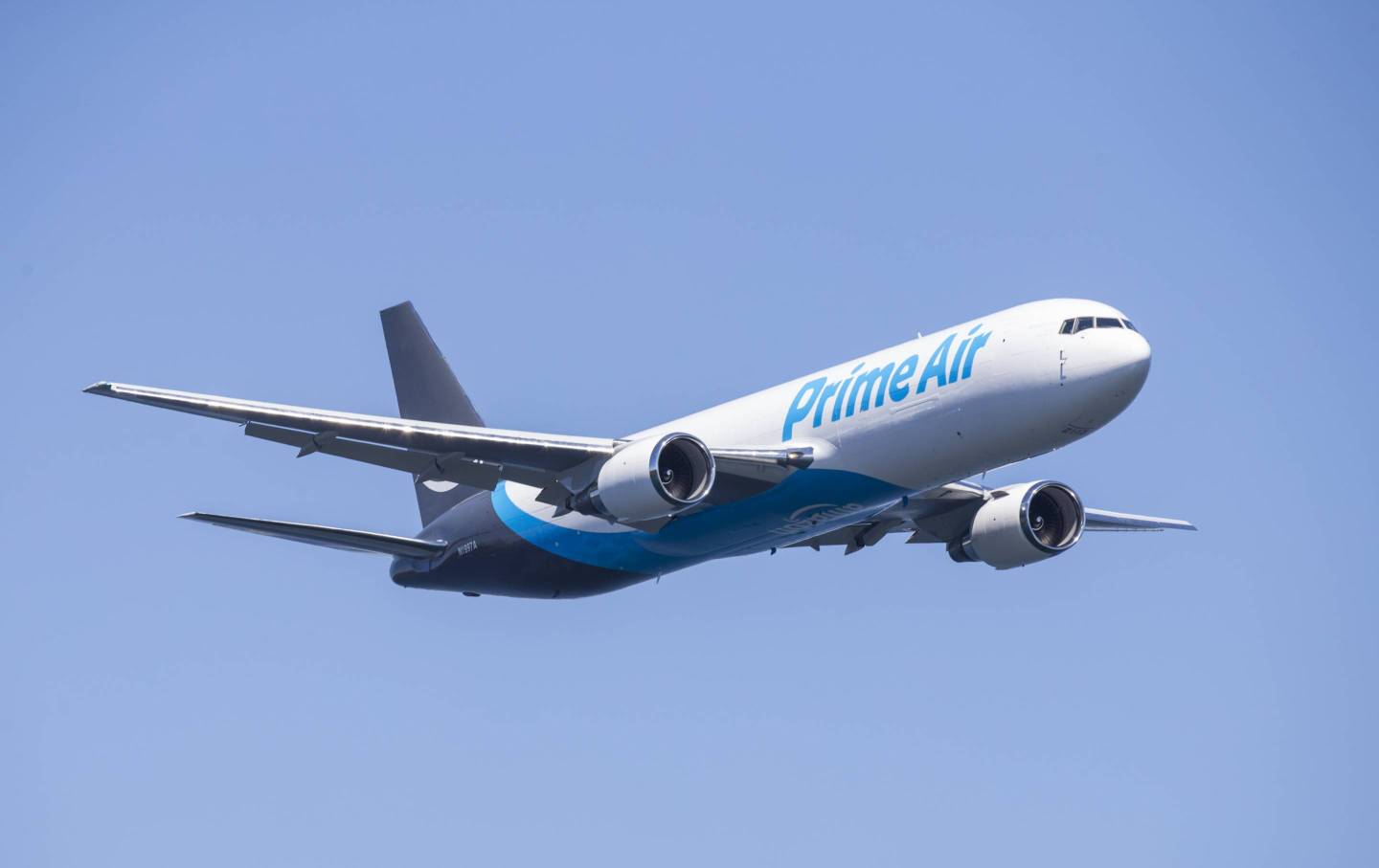 Amazon Branded Cargo Plane Flies in Seattle Seafair's Airshow