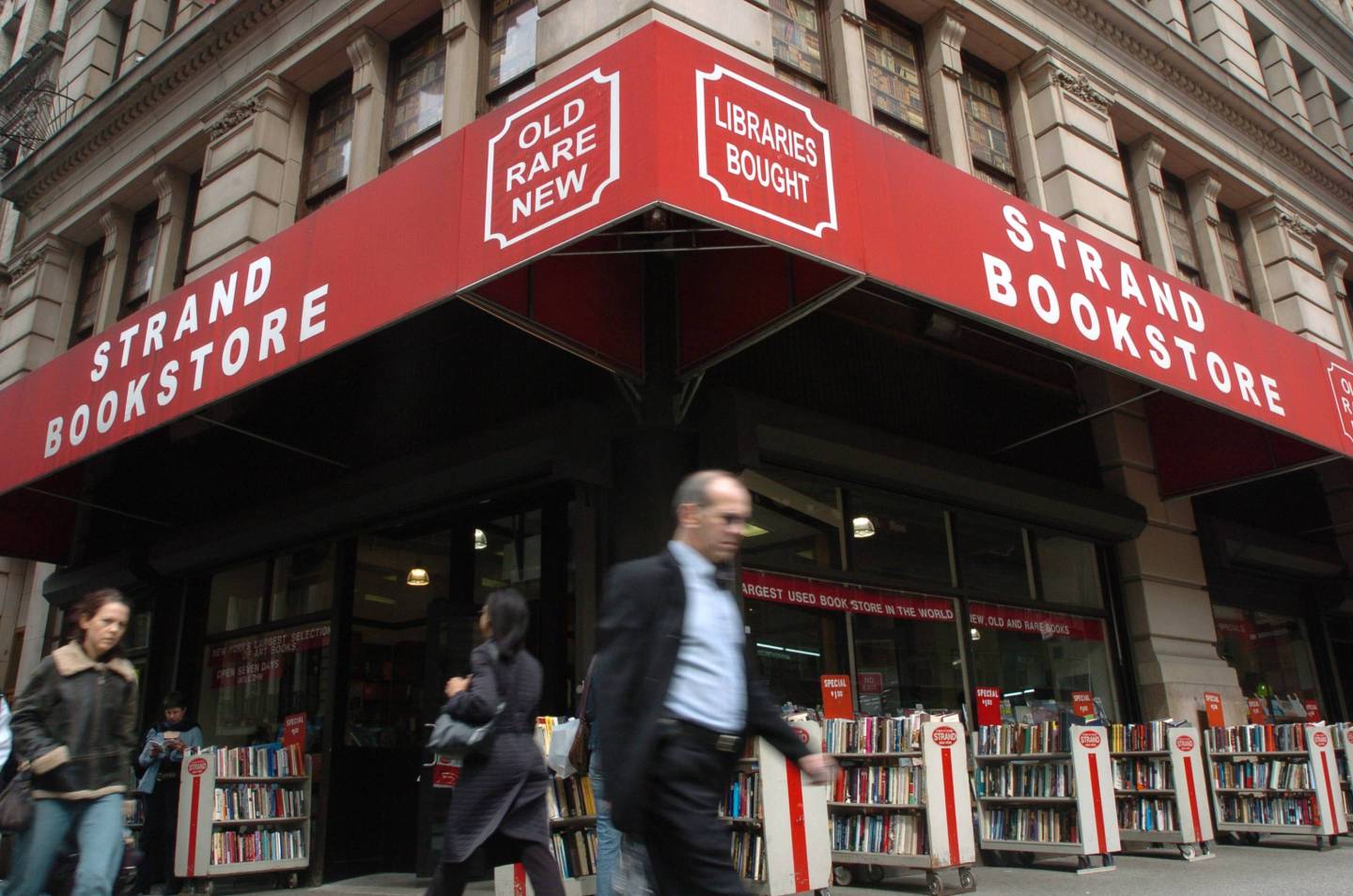 Strand Bookstore Exteriors - April 12, 2006