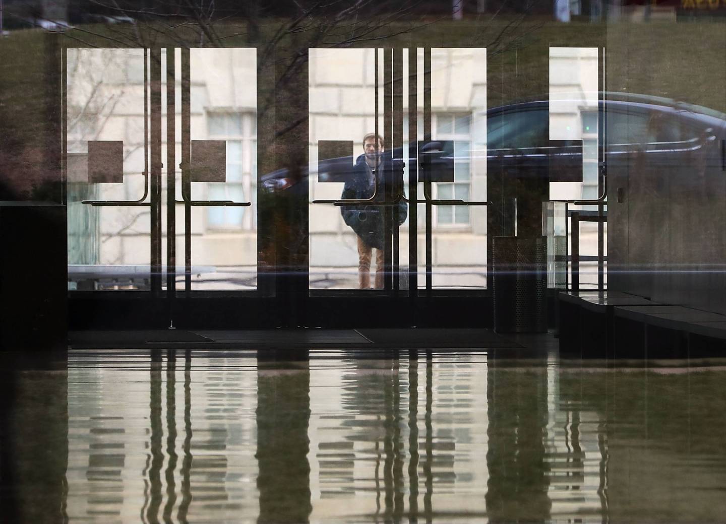 Smithsonian Forced To Close Museums And Zoo As Government Shutdown Continues