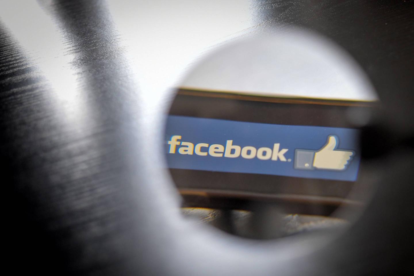 FRANCE-SOCIAL-NETWORK-FACEBOOK-TECHNOLOGY