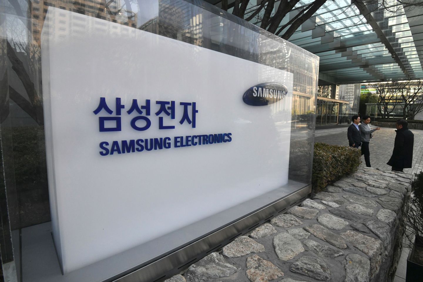 SKOREA-SAMSUNG-ECONOMY-EARNINGS