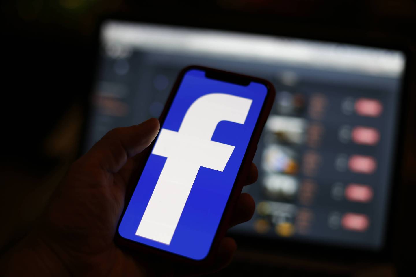 Samsung Users Cannot Delete Facebook App