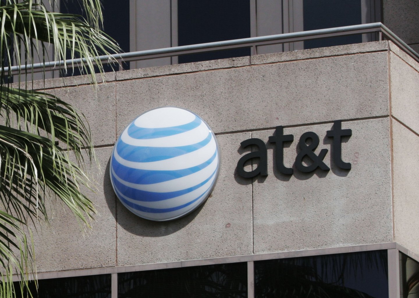AT&amp;T To Acquire Bellsouth For $67 Billion