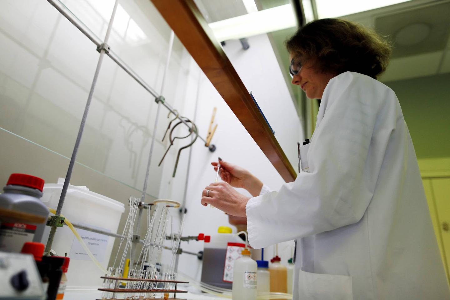 FRANCE-PHARMACY-MEDICINE-COMPANY-RESEARCH