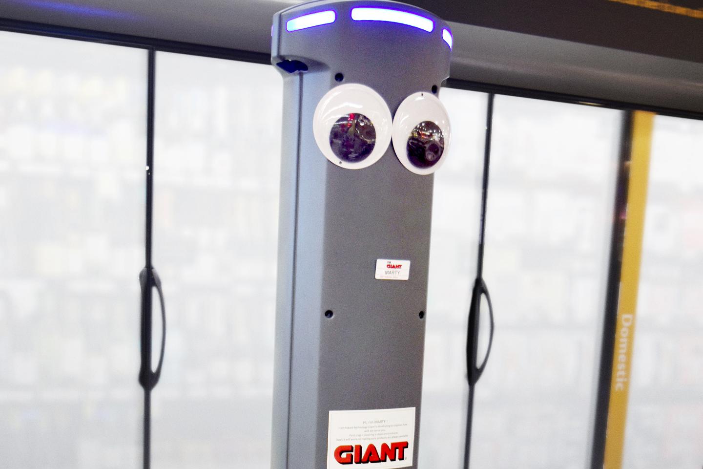 marty robot giant supermarket