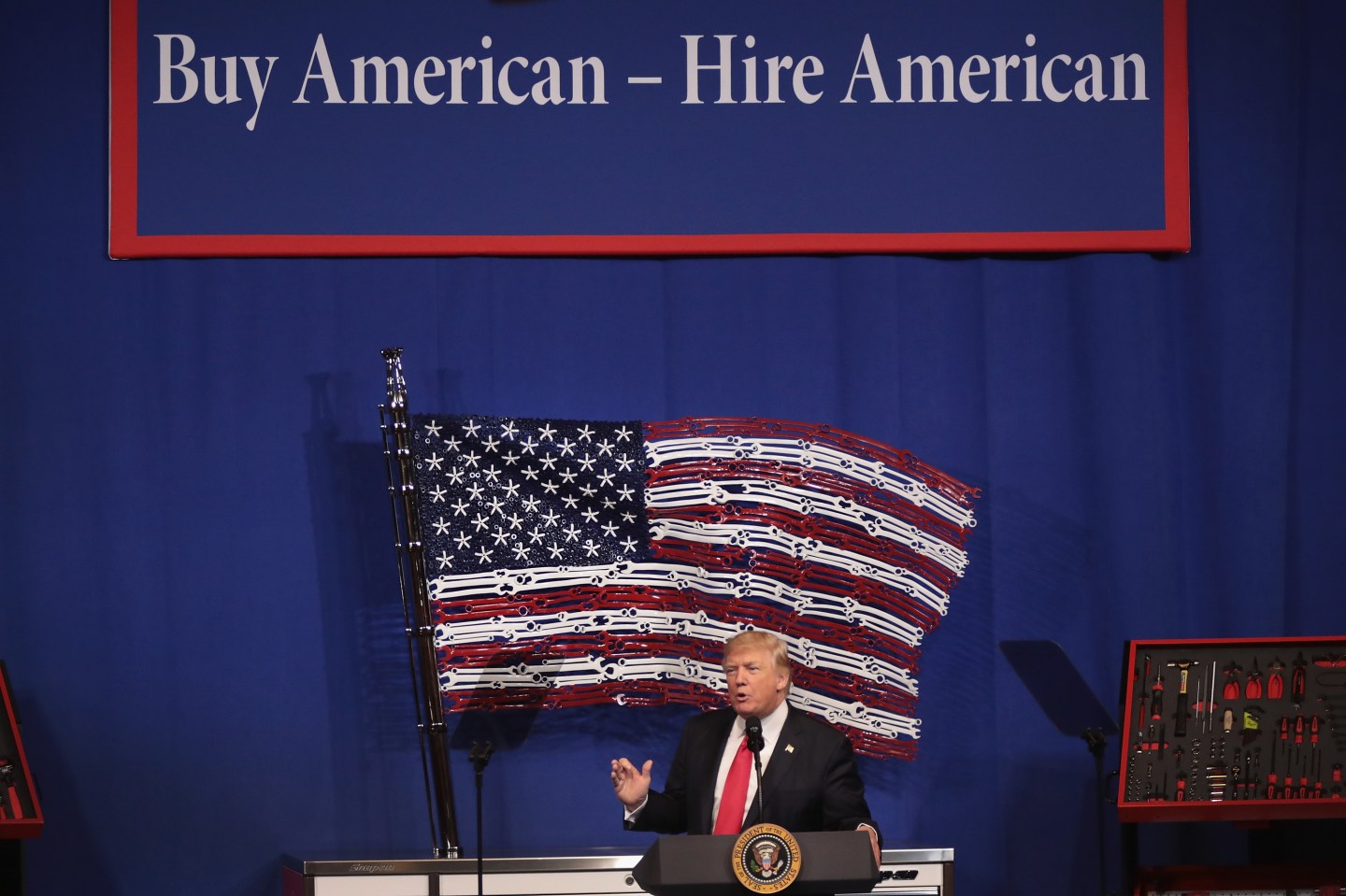 Trump Vows Changes to H1-B Visa Program For Skilled Immigrants