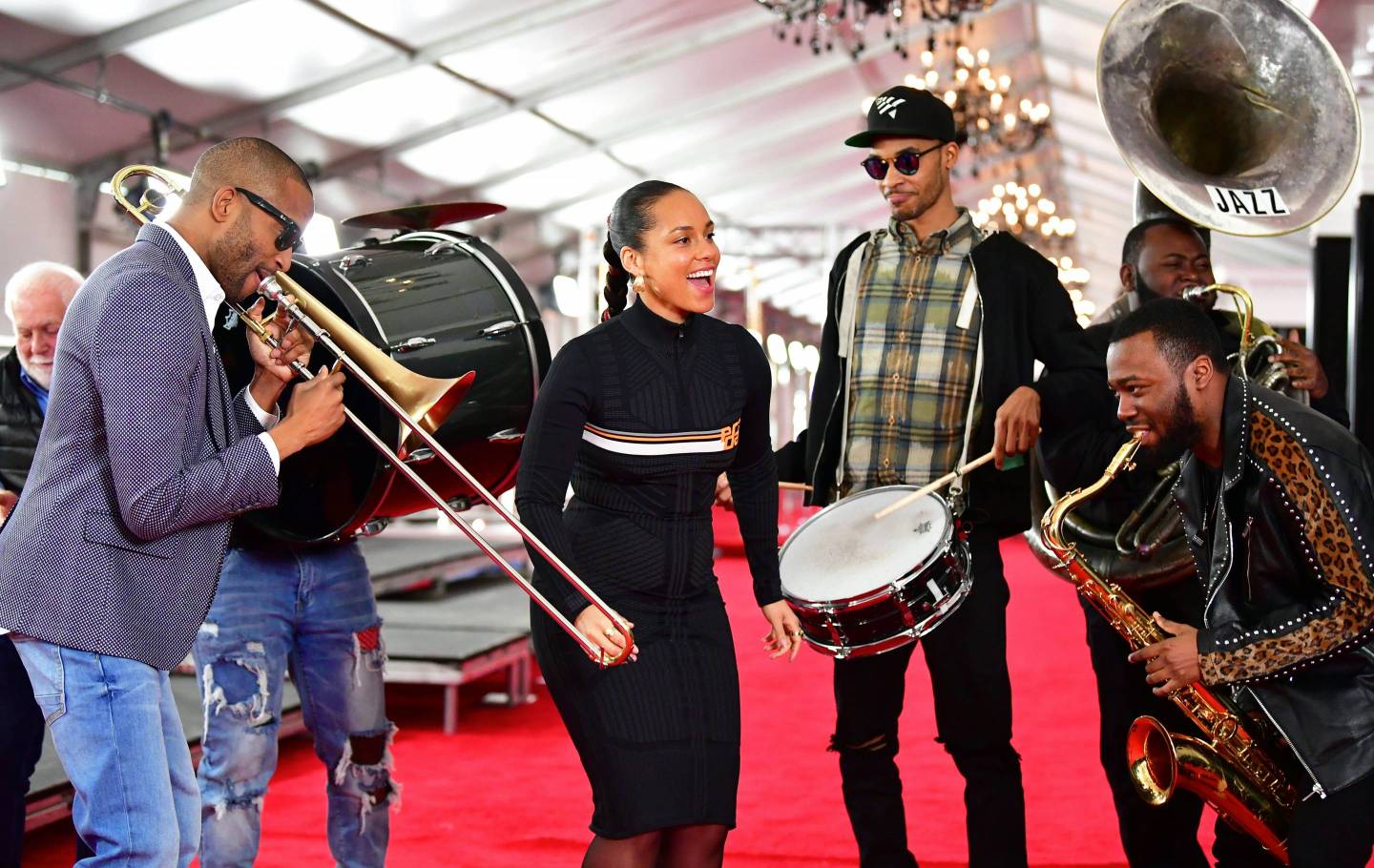 US-entertainment-music-grammy-carpet-award