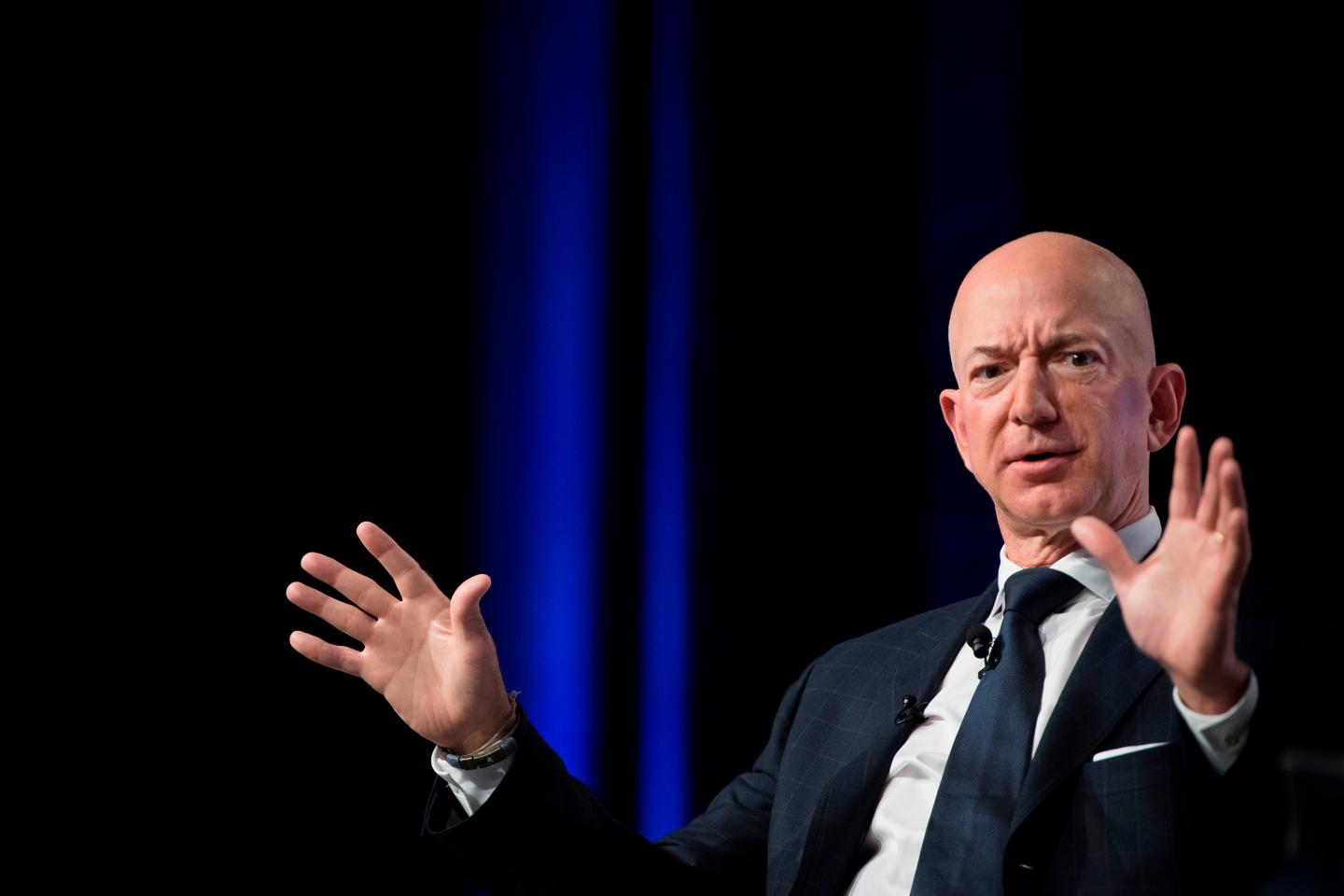 US-ECONOMY-CYBER-BEZOS