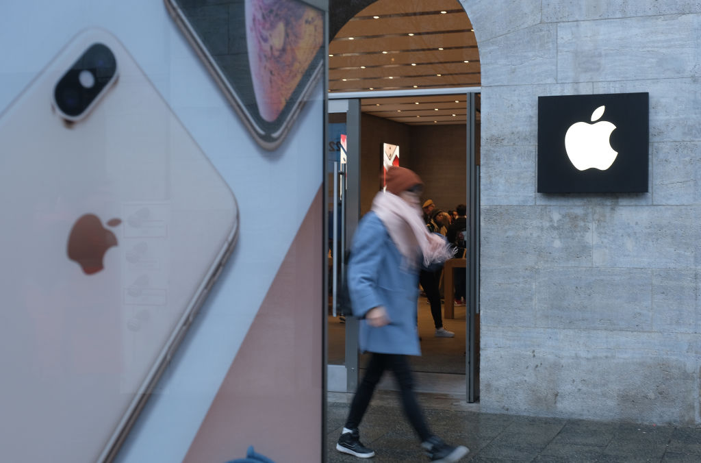 Apple Halts Some iPhone Sales In Germany Following Qualcomm Suit