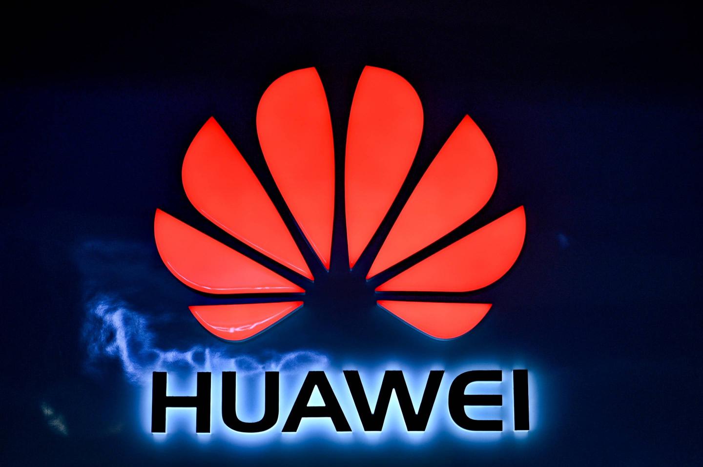 MALAYSIA-HUAWEI-LOGO