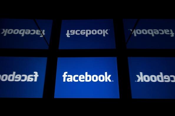 FRANCE-INTERNET-FACEBOOK