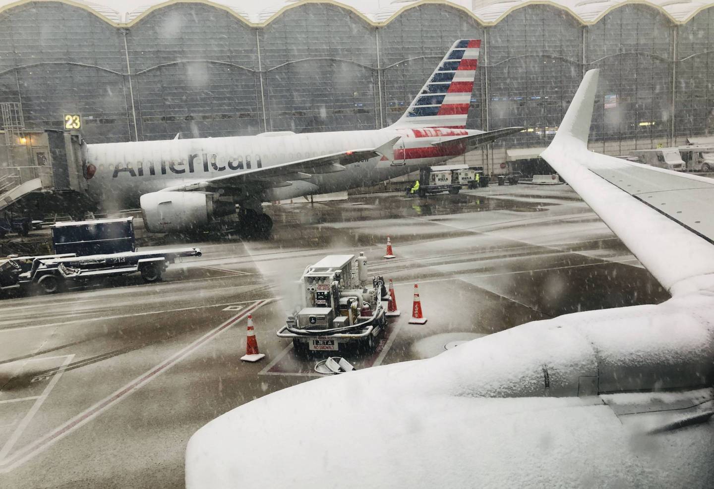 TOPSHOT-US-WEATHER-SNOW