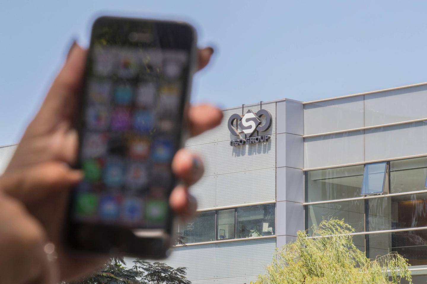 ISRAEL-US-IT-HACK-APPLE