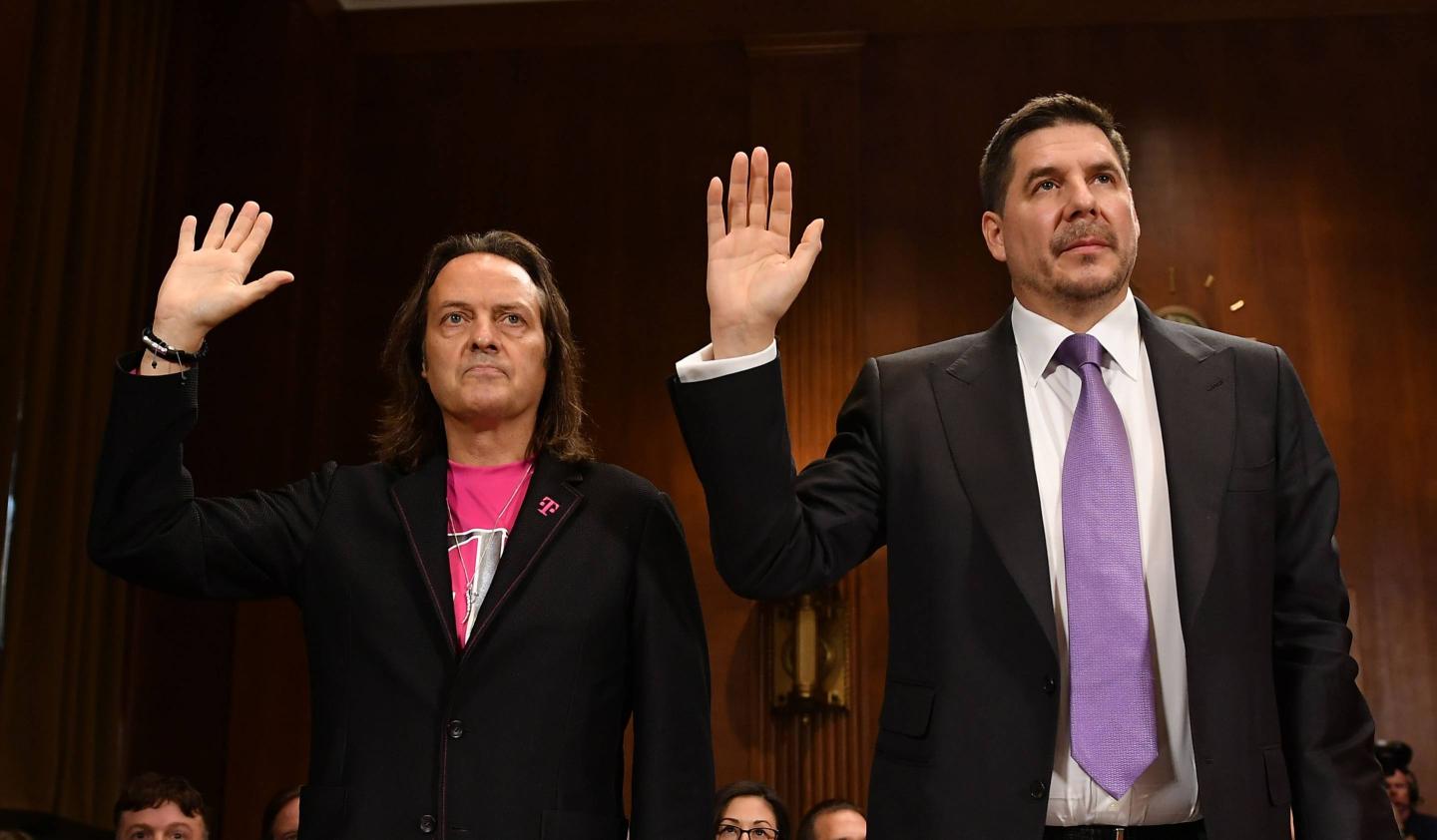 US-CONGRESS-BUSINESS-TMOBILE-SPRINT
