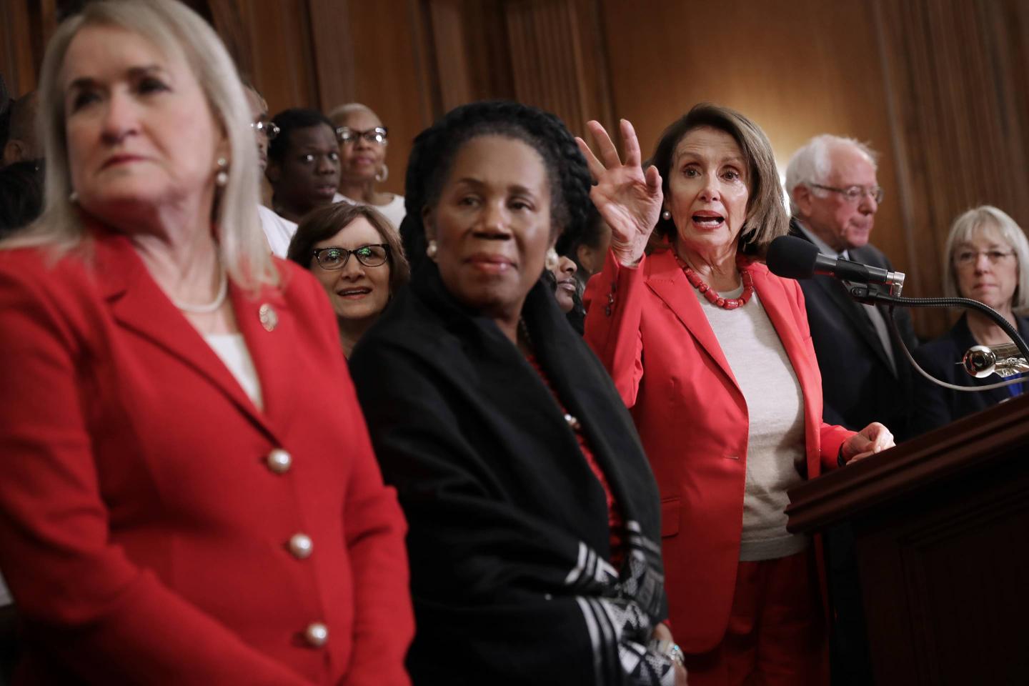 Congressional Democrats Unveil Act To Raise Minimum Wage To $15