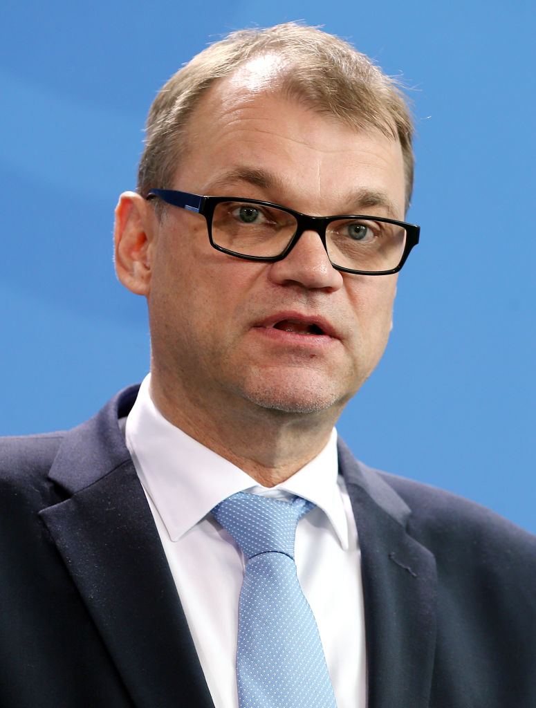 Finnish government agrees on health reform, averts collapse