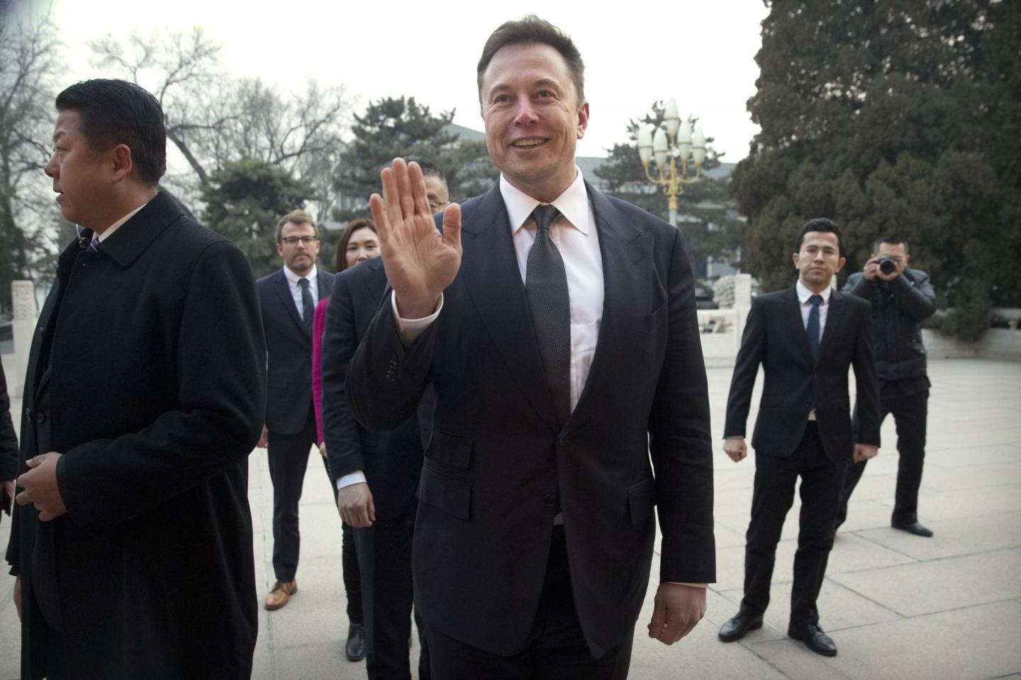 Chinese Premier Li Keqiang Meets Tesla CEO Elon Musk
