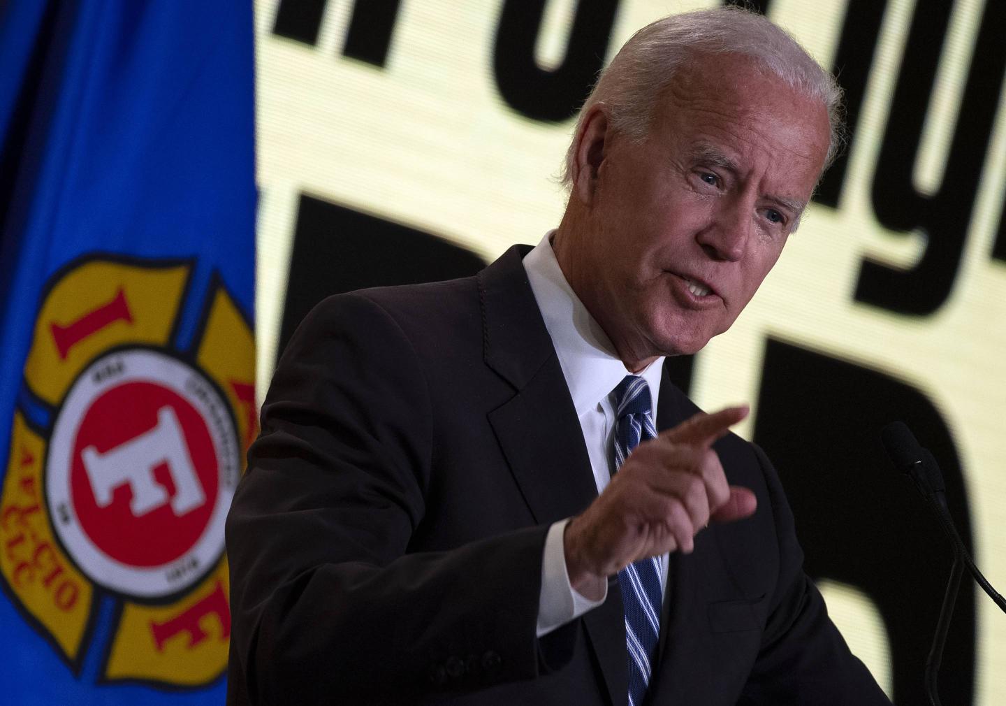 US-POLITICS-BIDEN-FIREFIGHTERS
