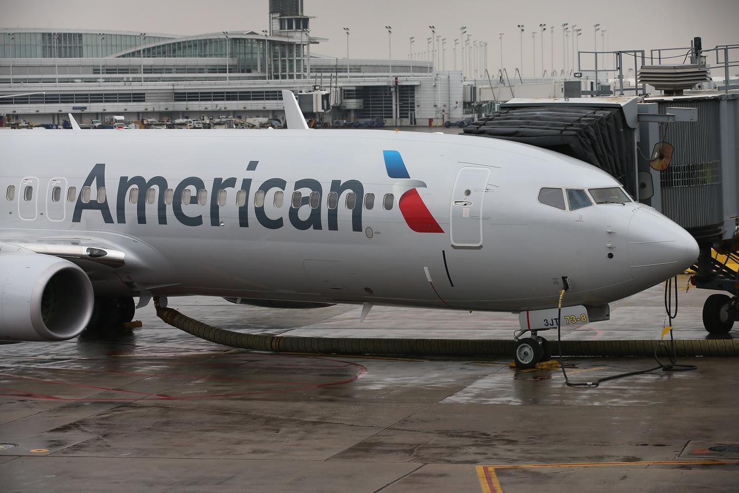 American Airlines Highlights Their Updated Logo On Newly Painted Boeing 737-800's