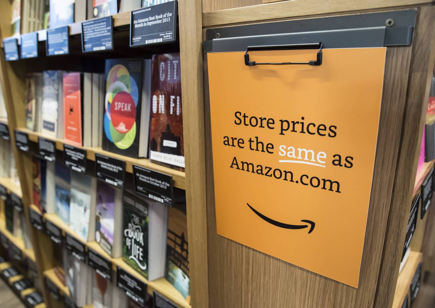 Amazon Brick-And-Mortar Bookstore In Seattle
