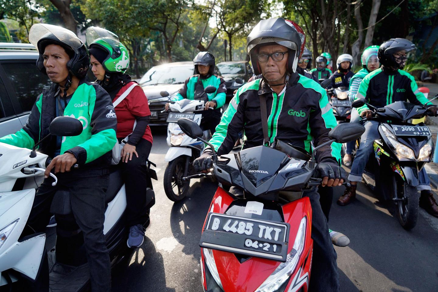 Grab vs. Go-Jek: Inside Asia’s Battle of the ‘Super Apps’