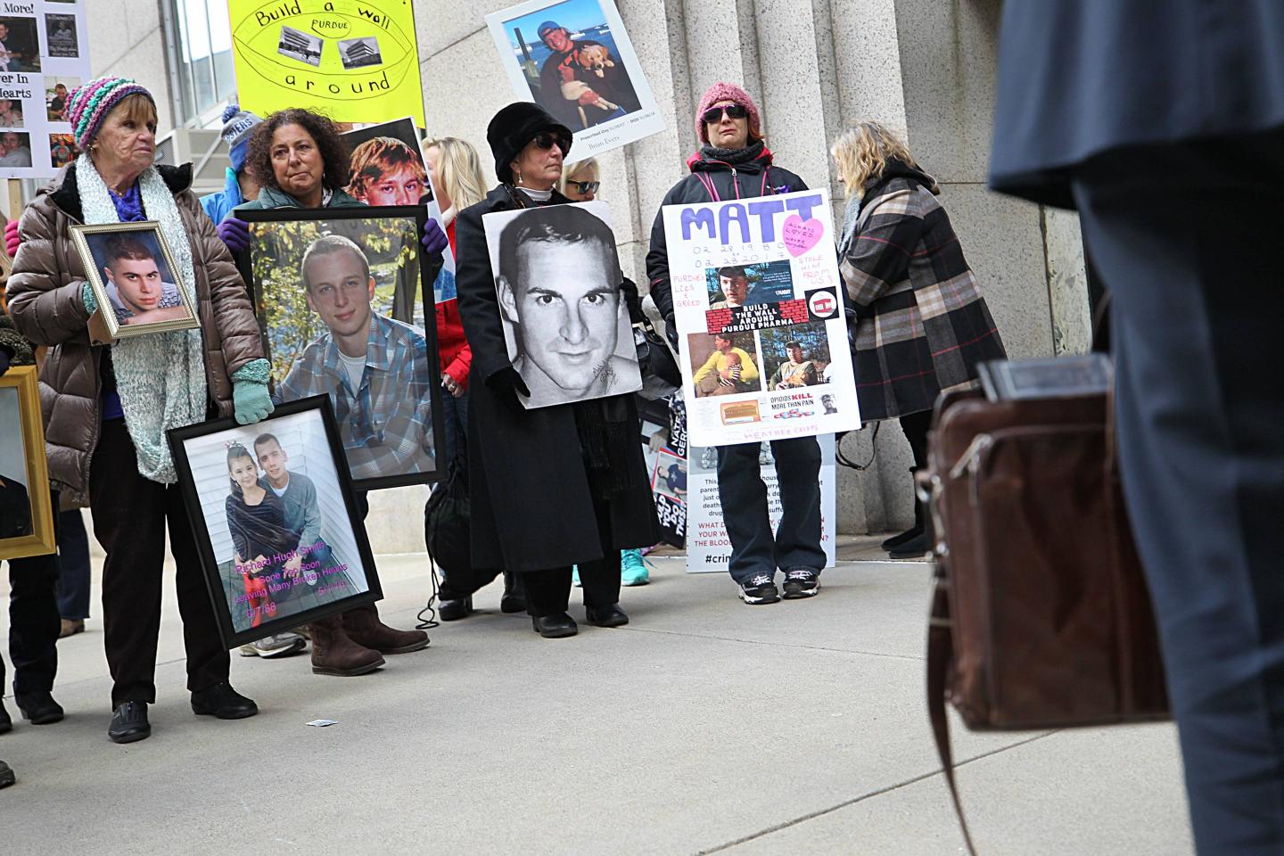 Parents Of Overdose Victims Protest OxyContin Maker At Court Hearing